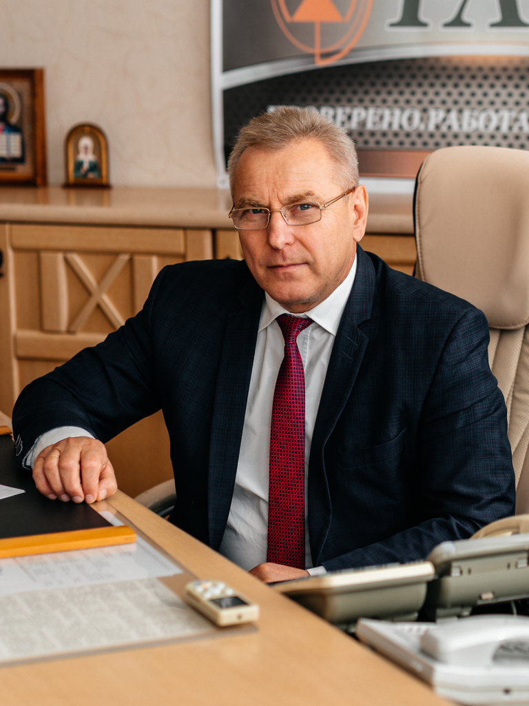 9. Луценко.png