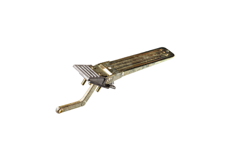 Педали (с кронштейном,с втулкой и рычагом, основание педалей)